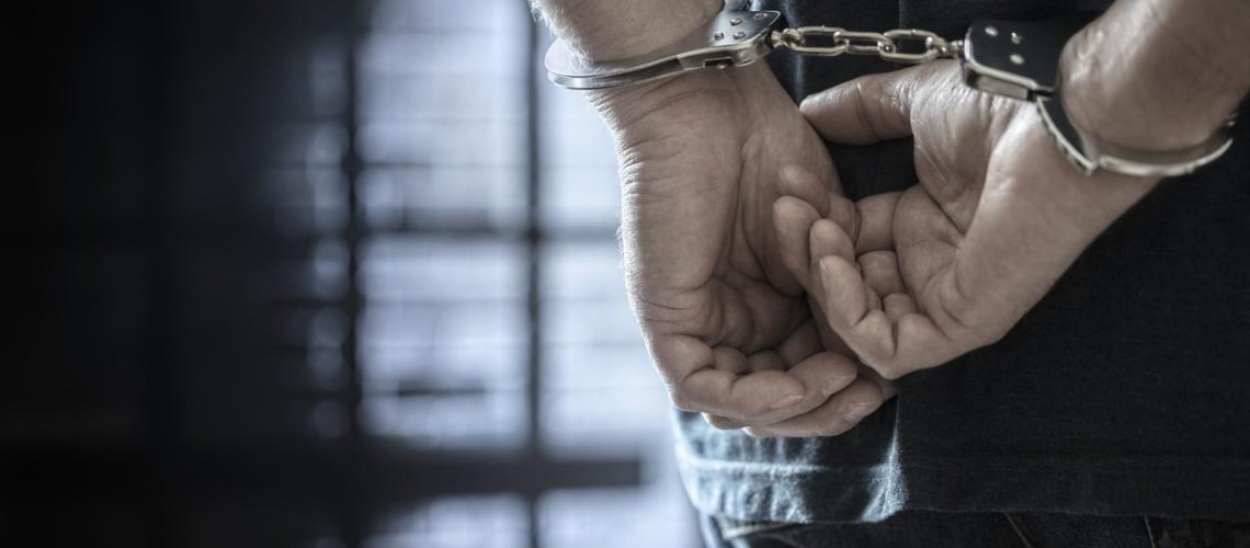 Enfant criminel, photo de BrianAJackson/istock