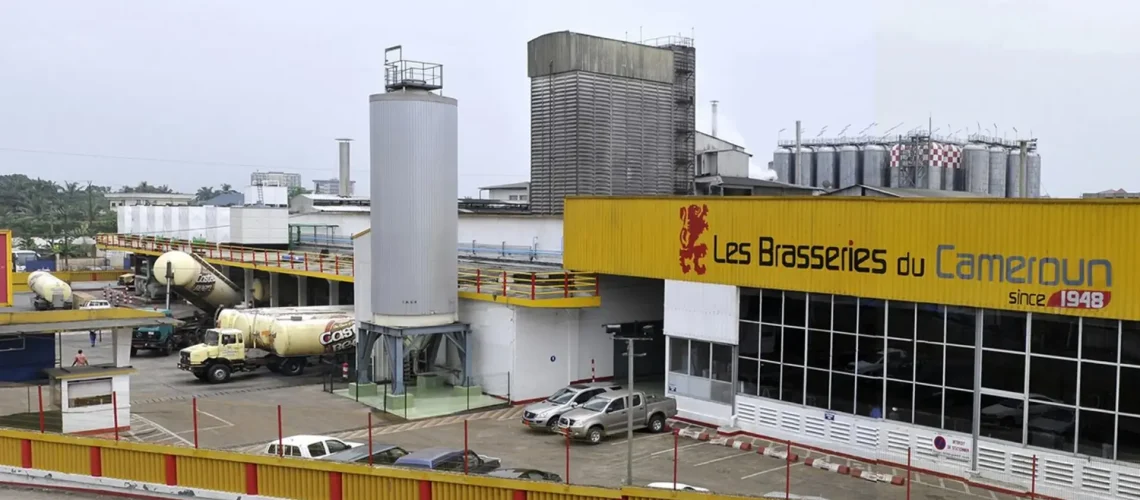 L’usine des Brasseries du Cameroun (SABC), à Douala. © Nicolas Eyidi. Photo via J.A