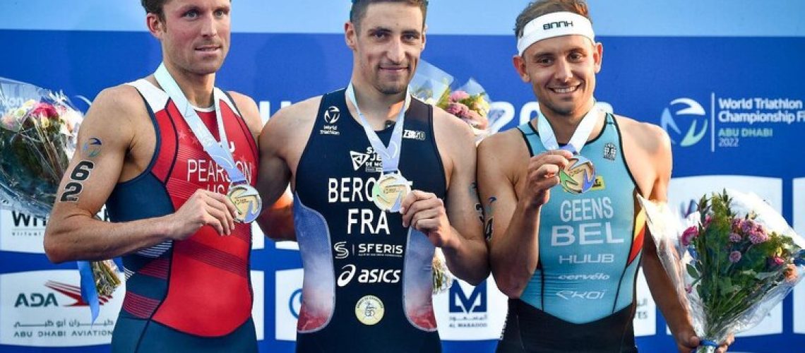 DH les sports/Jelle Geens, troisième de la finale des World Triathlon Series, derrière le Français Bergère et l'Américain Pearson.