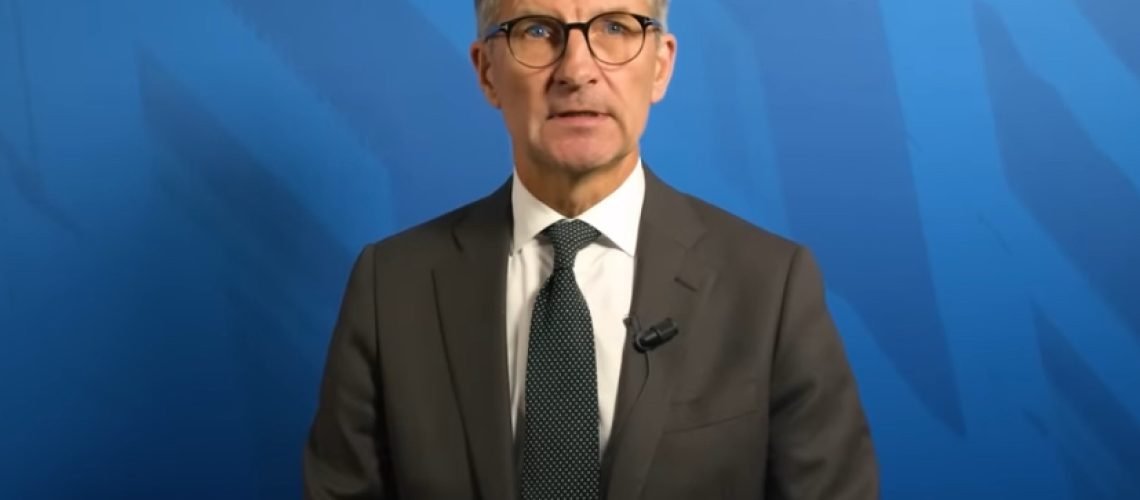IMG_2151 Erik Thedéen, Président de la Banque Centrale de Suède (Riksbanken) photo via YouTube, capture