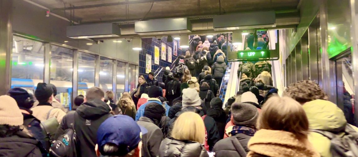 Cj0KMVNuYXBjaGF0LzEzLjc4LjEuMCAoaVBob25lMTUsNTsgaU9TIDI2LjIuMTsgZ3ppcCkSBpGrkuLtASAC